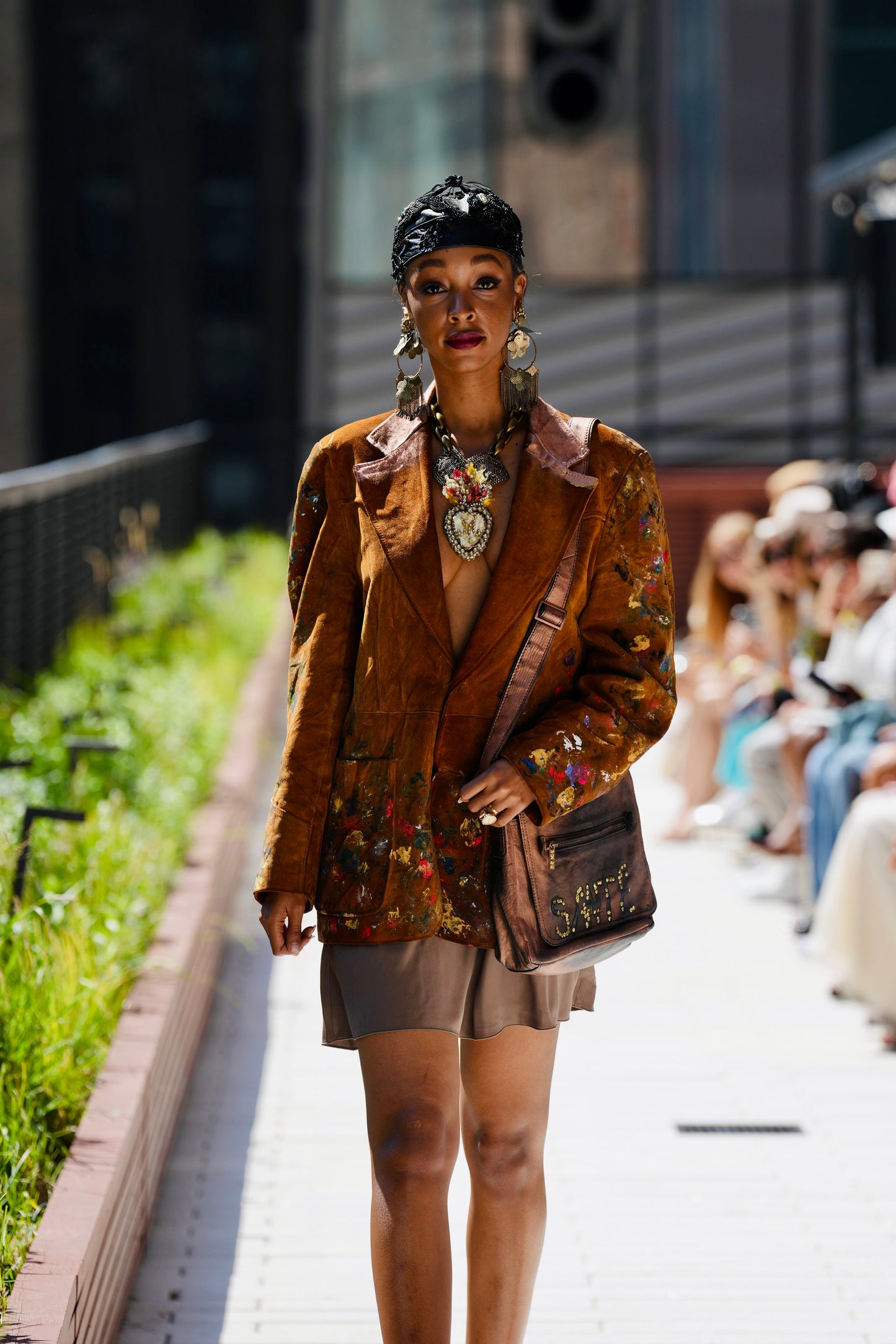 “The Wealthy” crossbody bag